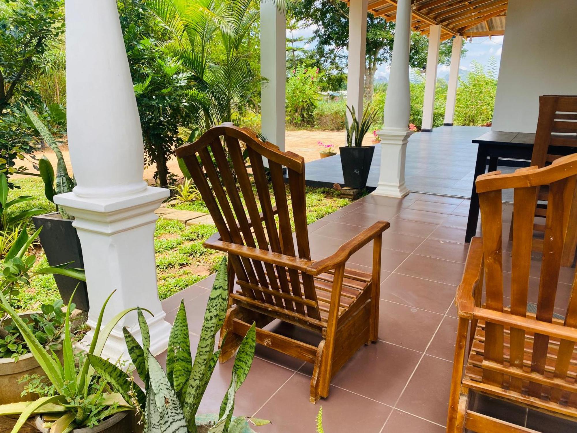 Fairview Dill Homestay Σιγκιρίγια Εξωτερικό φωτογραφία