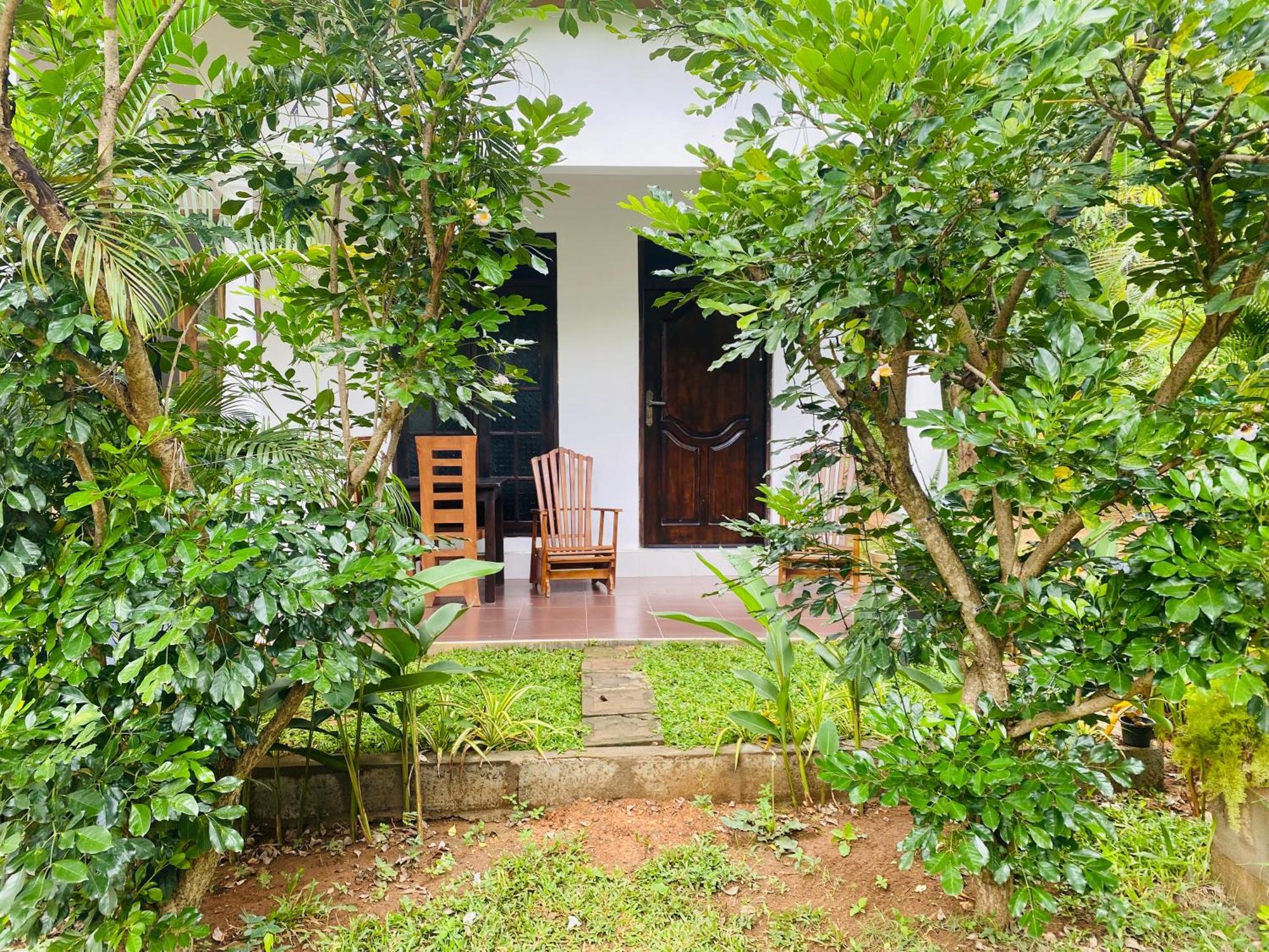 Fairview Dill Homestay Σιγκιρίγια Εξωτερικό φωτογραφία