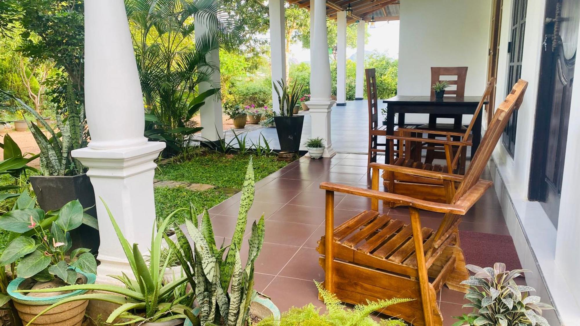 Fairview Dill Homestay Σιγκιρίγια Εξωτερικό φωτογραφία