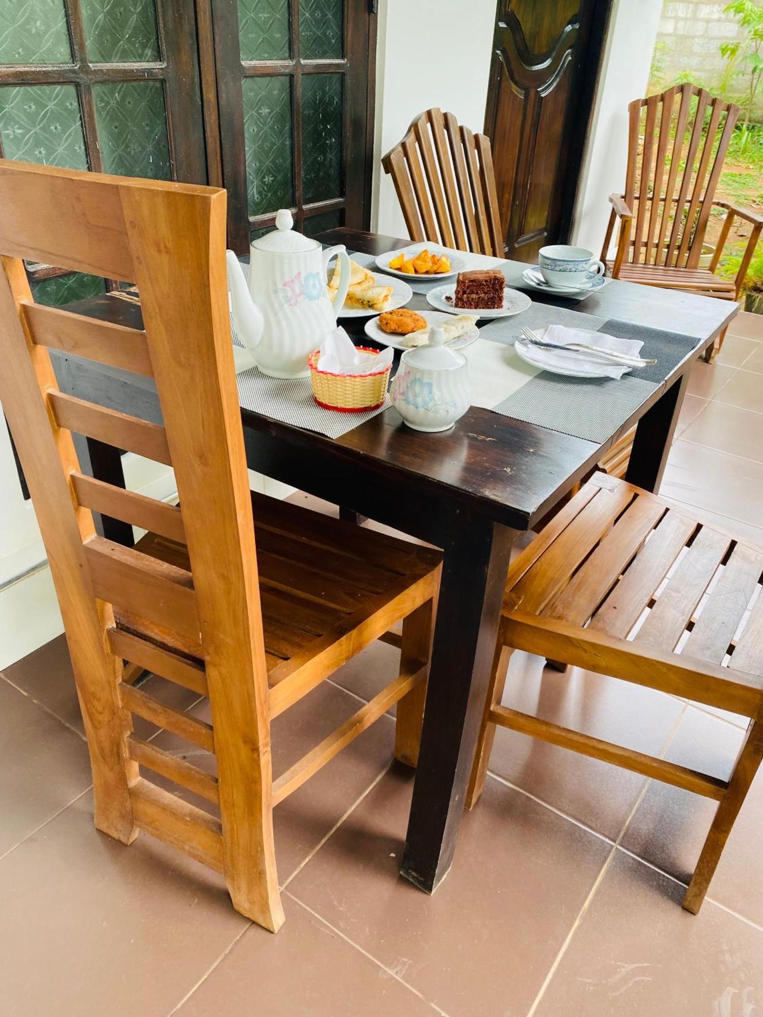 Fairview Dill Homestay Σιγκιρίγια Εξωτερικό φωτογραφία