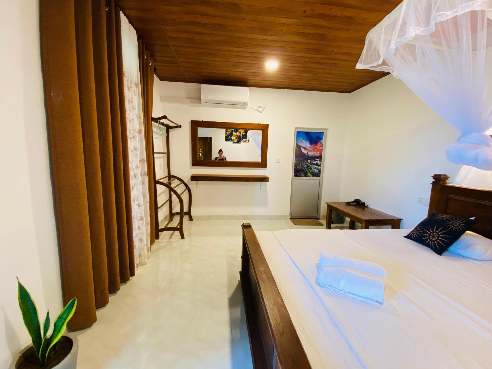 Fairview Dill Homestay Σιγκιρίγια Εξωτερικό φωτογραφία