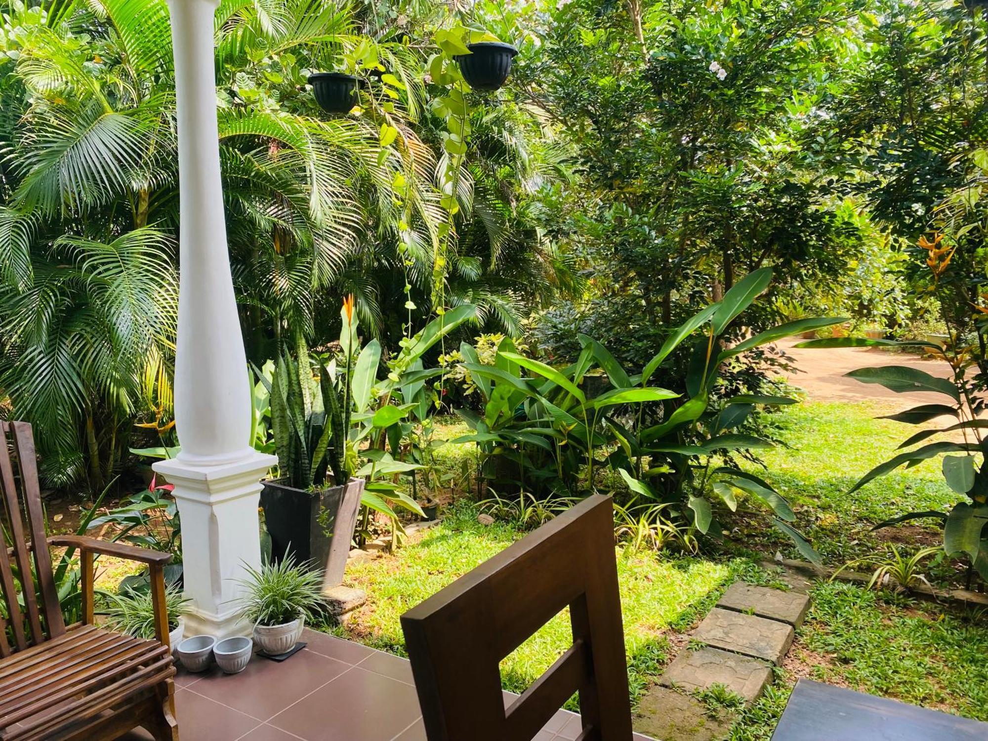 Fairview Dill Homestay Σιγκιρίγια Εξωτερικό φωτογραφία