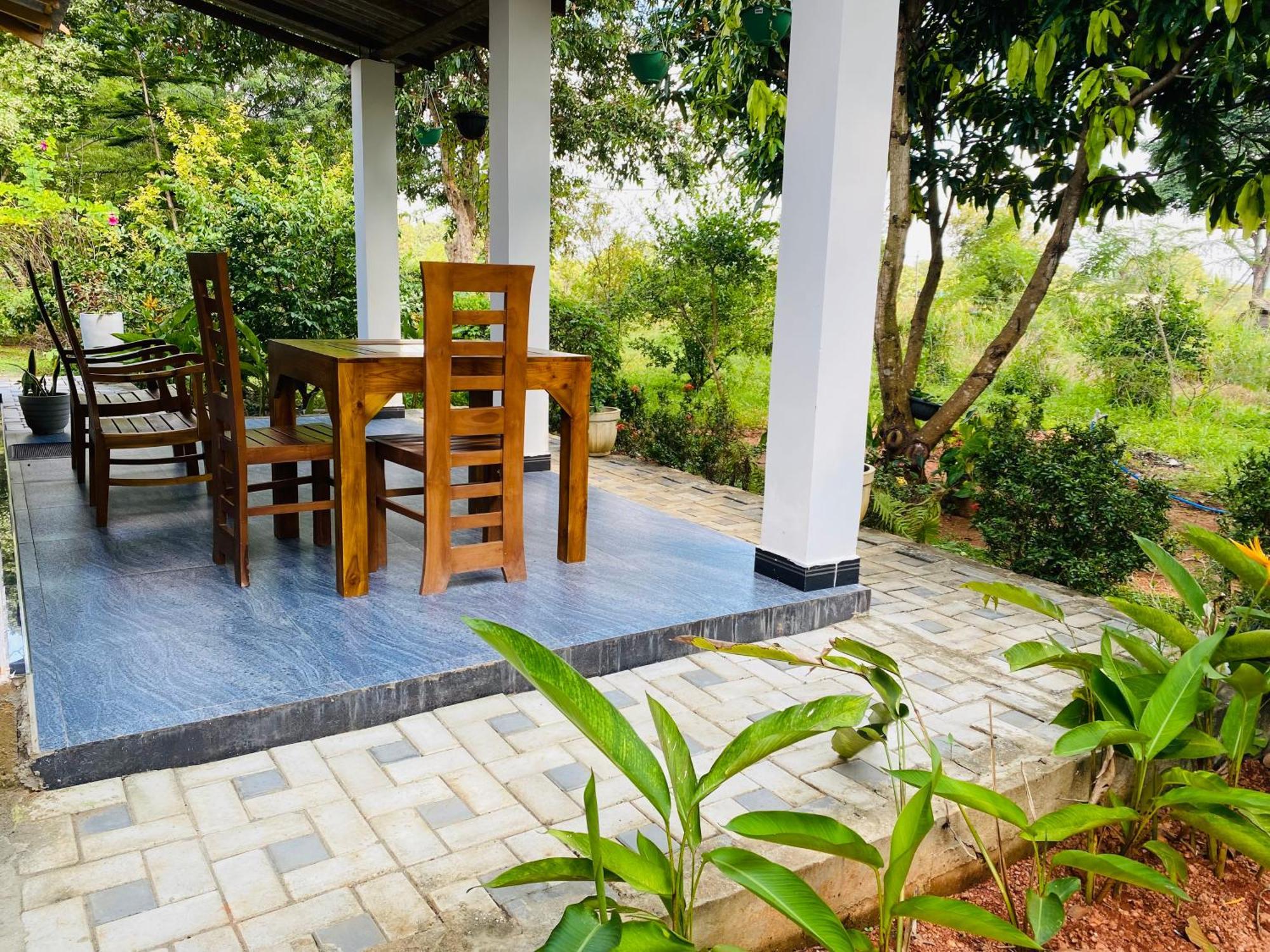 Fairview Dill Homestay Σιγκιρίγια Εξωτερικό φωτογραφία
