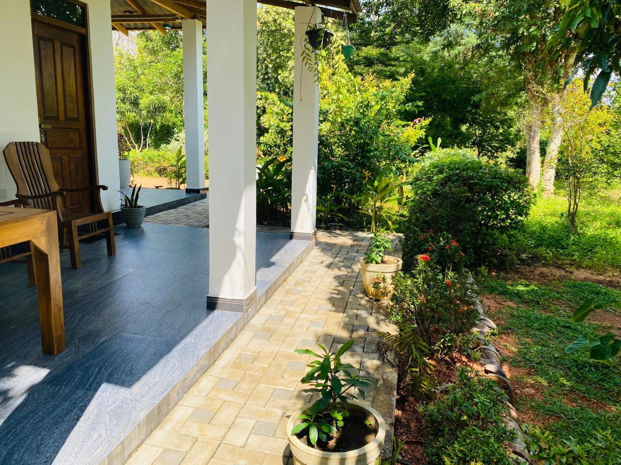 Fairview Dill Homestay Σιγκιρίγια Εξωτερικό φωτογραφία